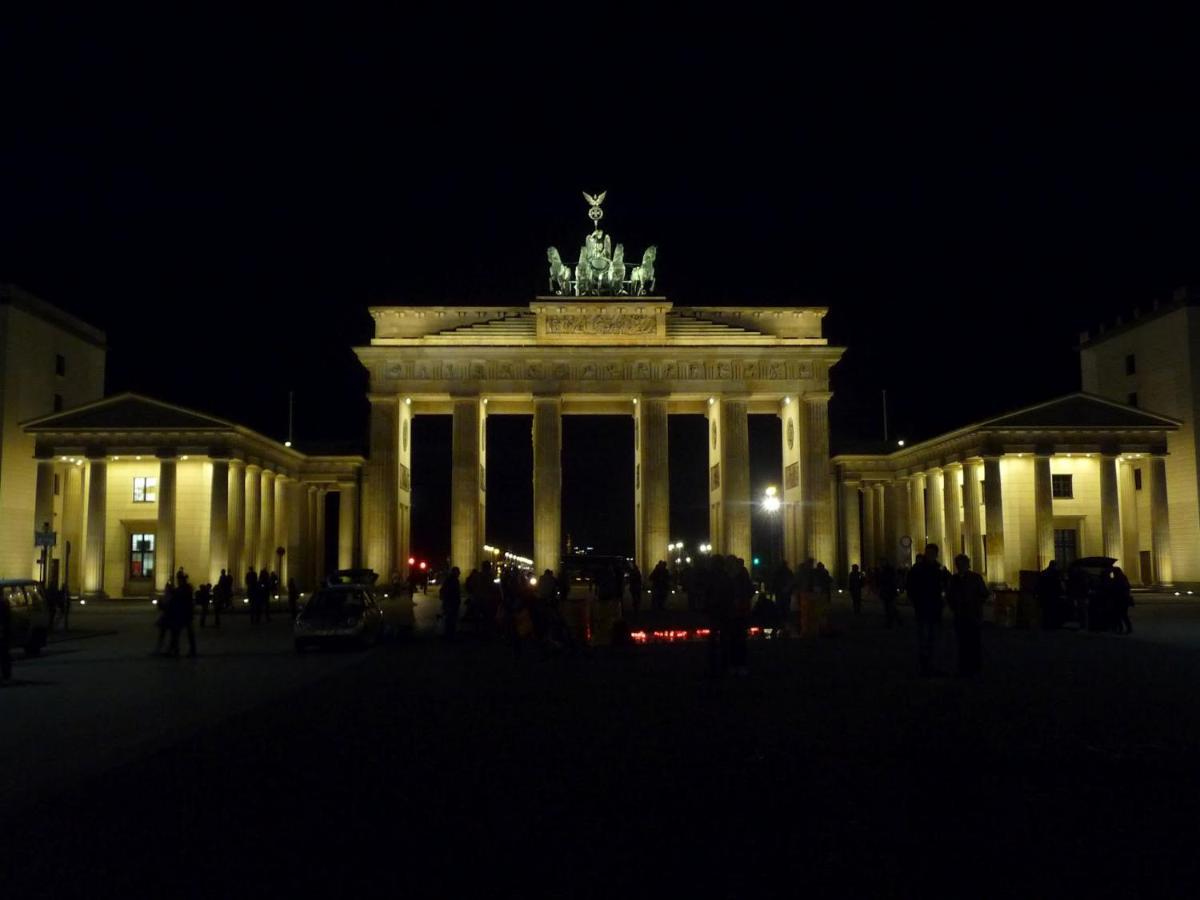 Apartment&Rooms near Brandenburg Gate Berlin Exterior foto